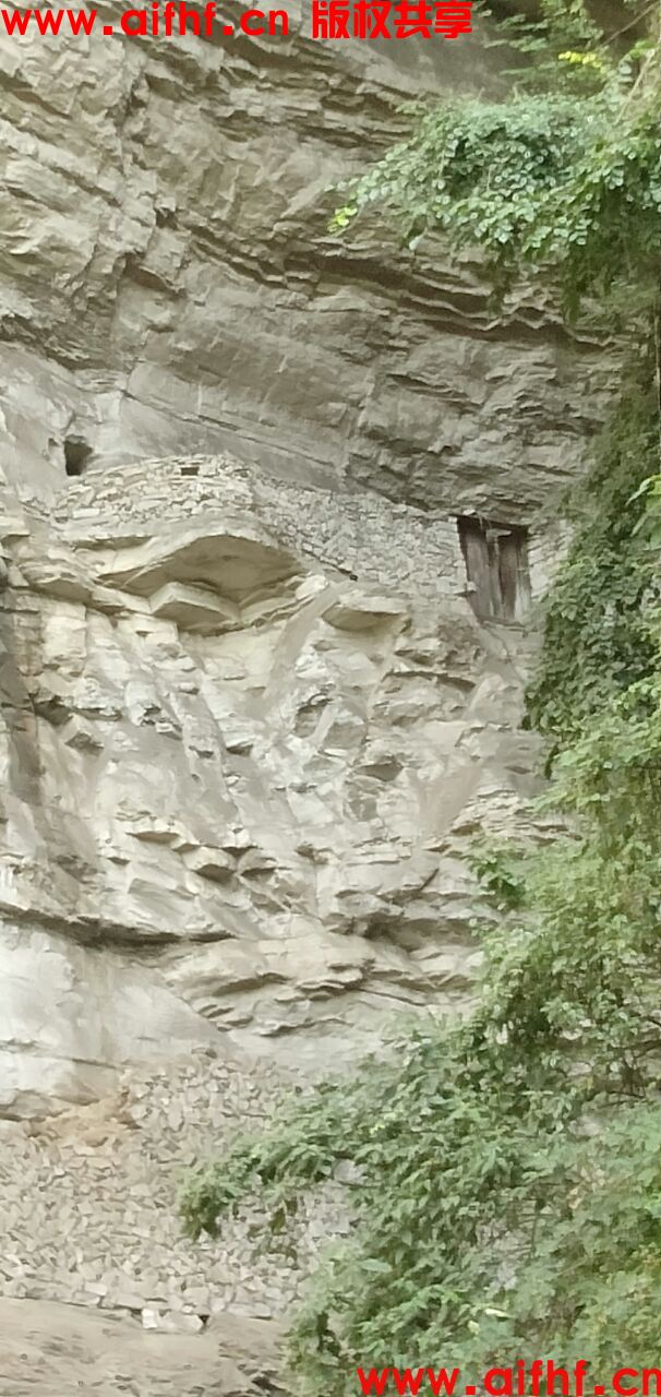 气泡山泉水