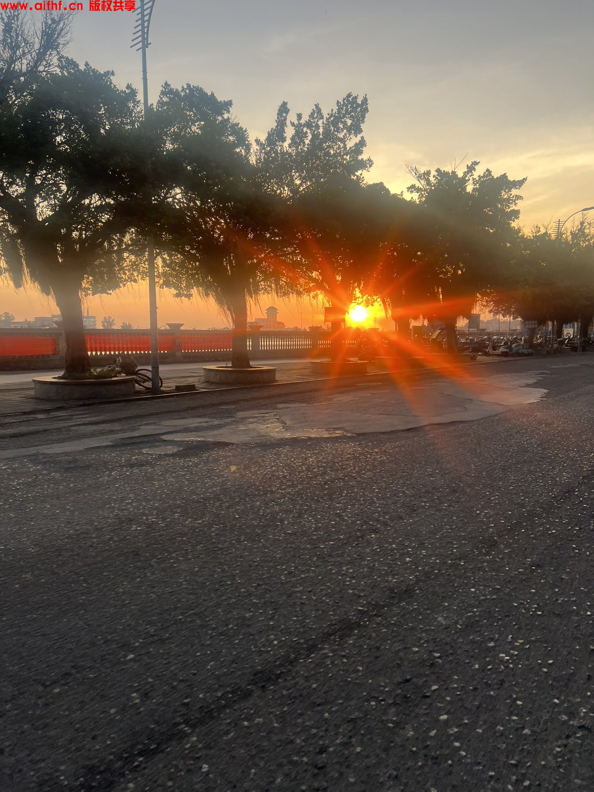 爱与诚:广西防城港的日出