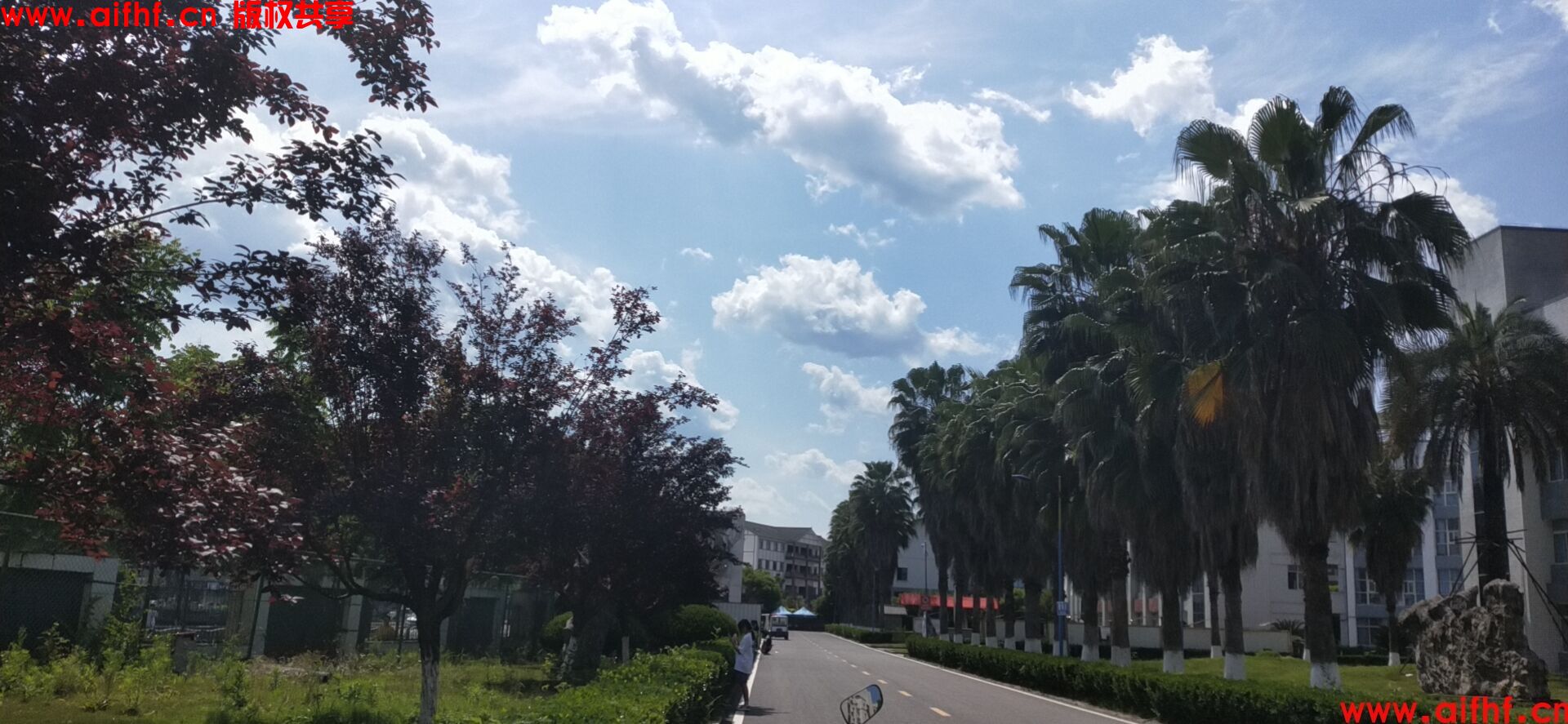 HE就是he：一路蓝天白云