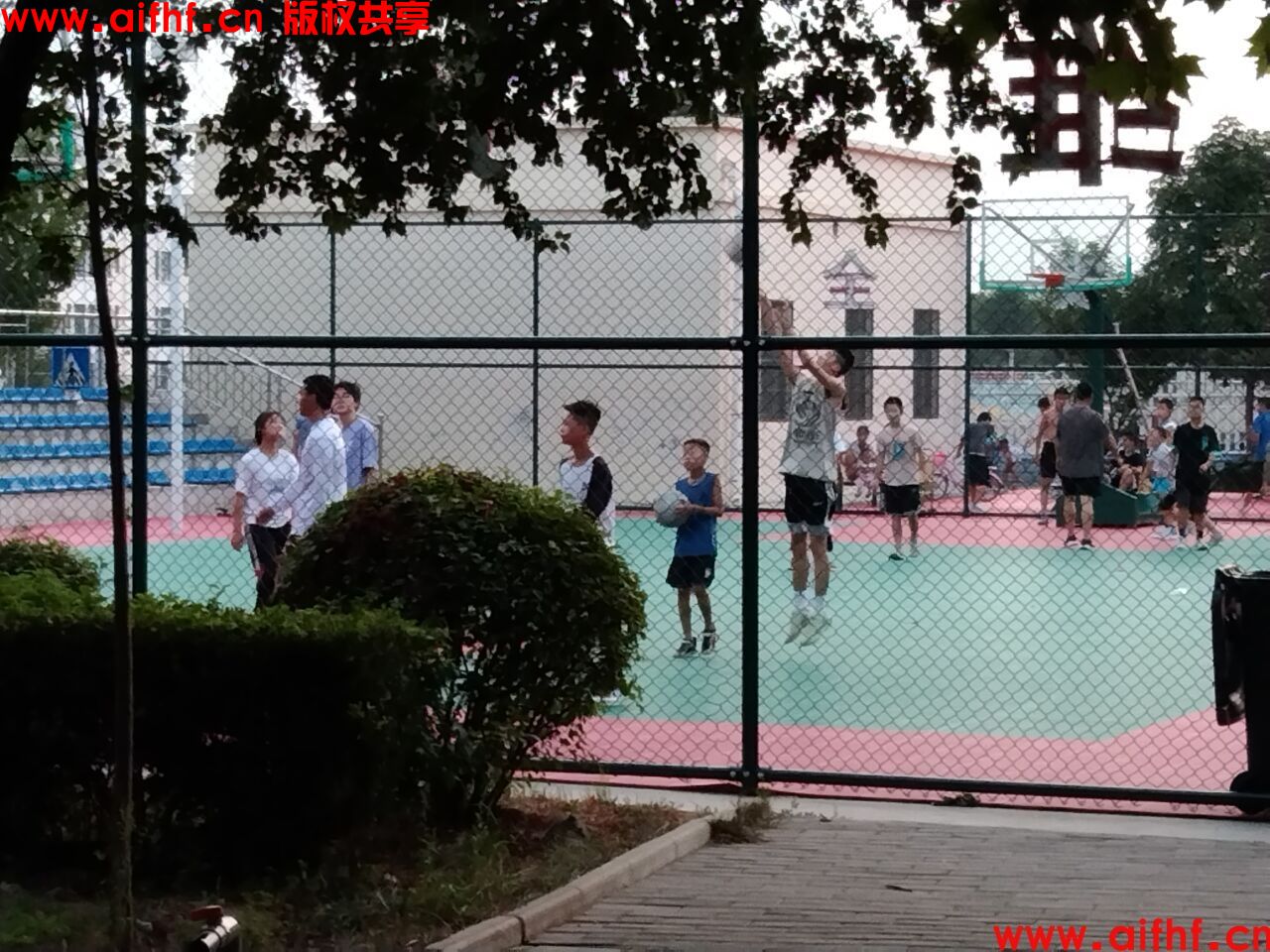 1-230630221GL57.jpg